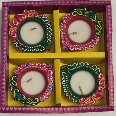 Decorative Round Diyas with Borders