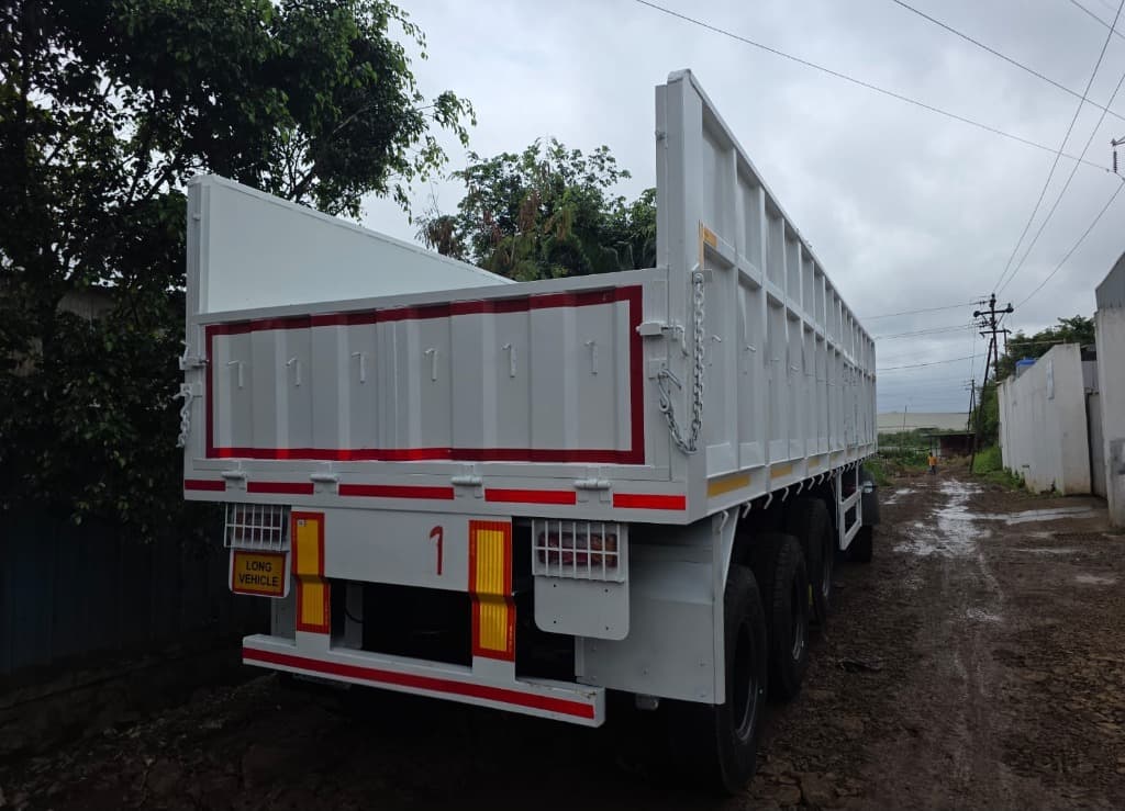 Heavy Duty White Box Trailer