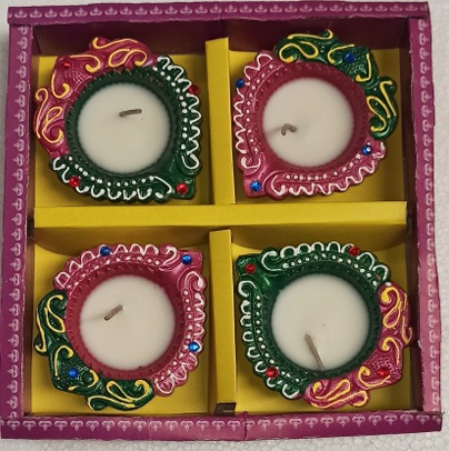 Decorative Round Diyas with Borders